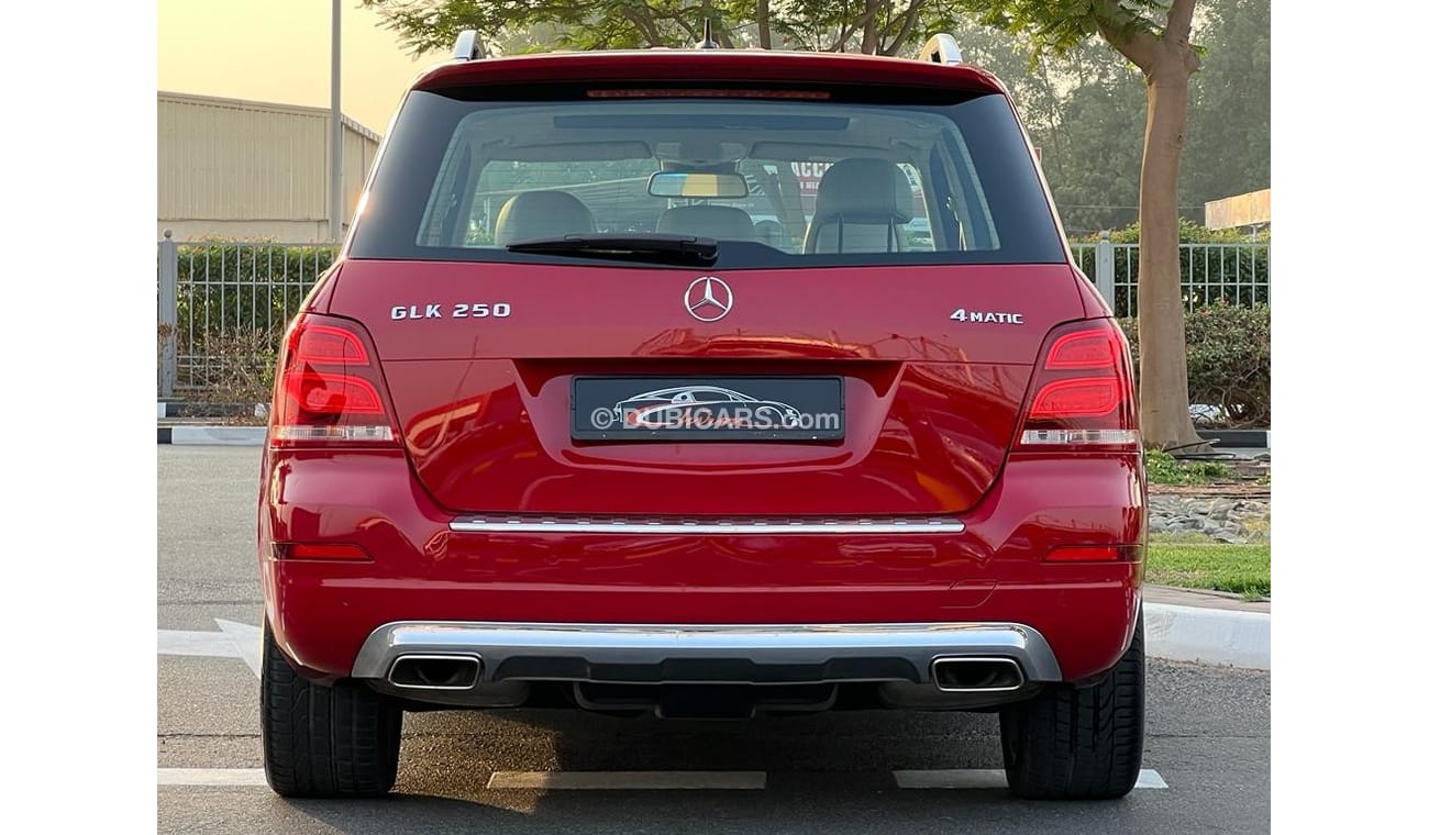 Mercedes-Benz GLK 250 Std MERCEDES BENZ GLK250 2015 GCC 4MATIC FULL OPTIONS ORIGINAL PAINT IN LOW MILEAGE