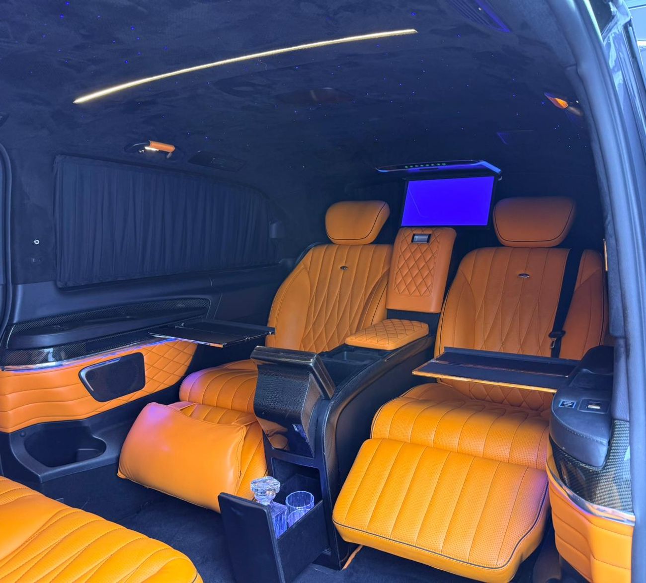 Mercedes-Benz V 250 Std 2.1L 2023 Mercedes-Benz V250 Luxury, Warranty, Excellent Condition, GCC Specs