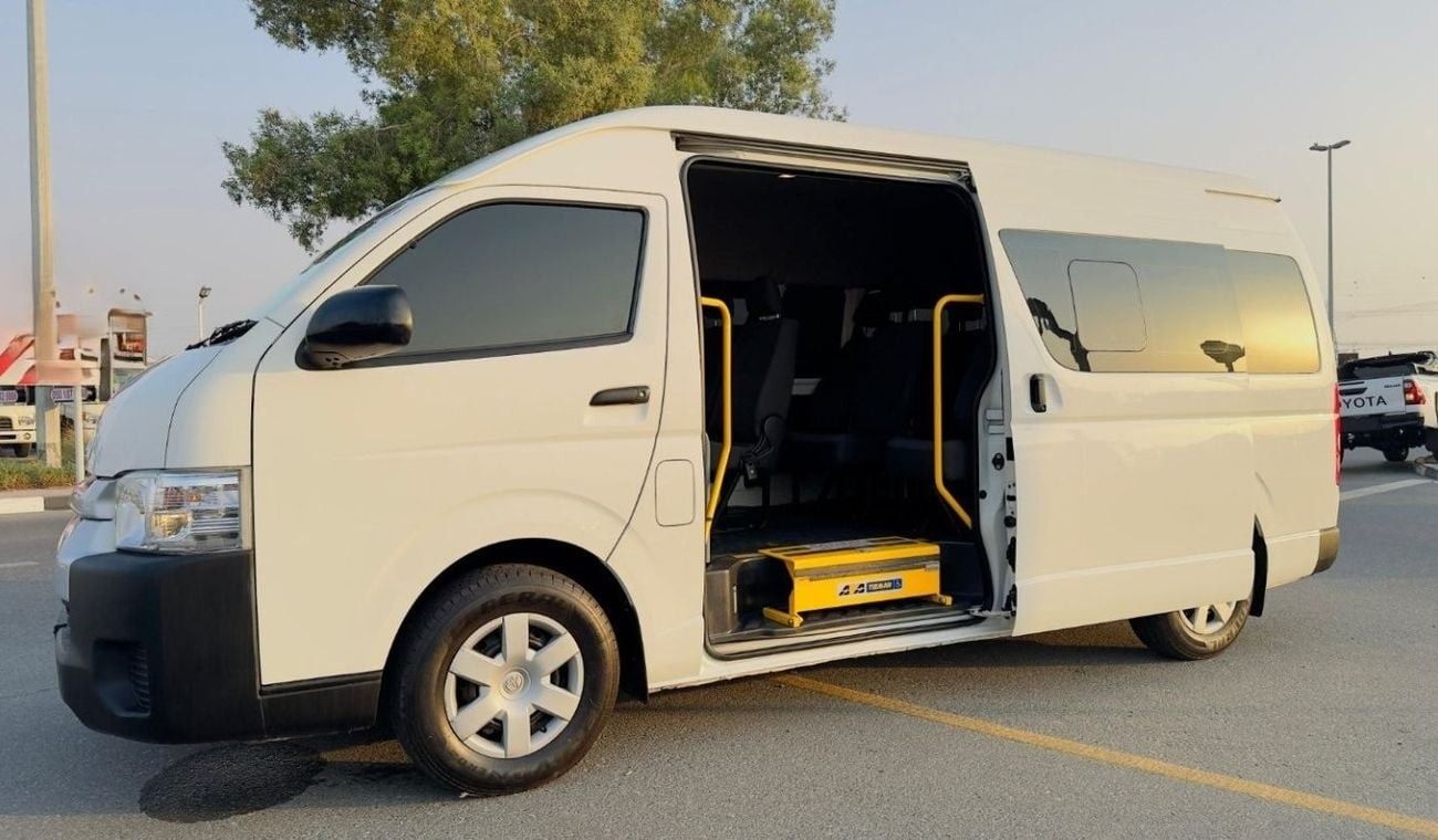 Toyota Hiace PREMIUM CONDITION | 3.0L DIESEL ENGINE | 2015 | RHD