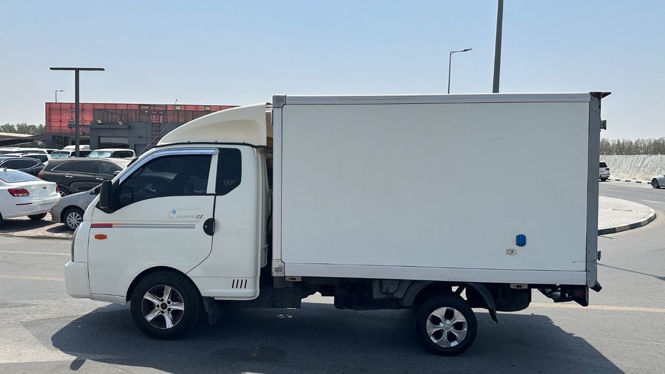 Hyundai Porter STD (NON GCC)