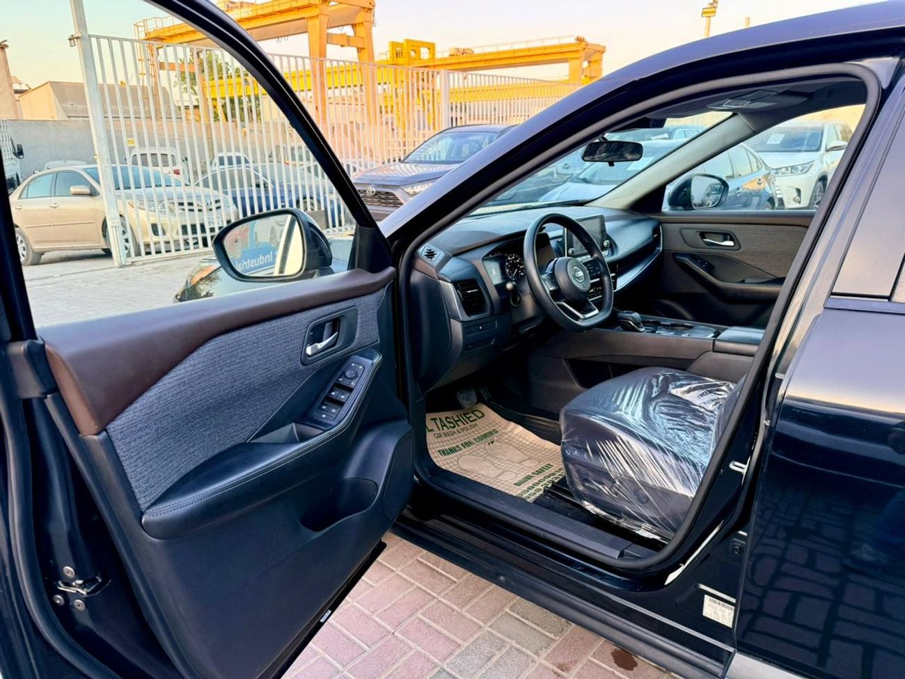 نيسان روج SV (NON GCC) 2021 Nissan Rogue Sv 2.5L - 4 cyl - Automatic - Patrol - SUV/Crossover - Front Wheel Dr