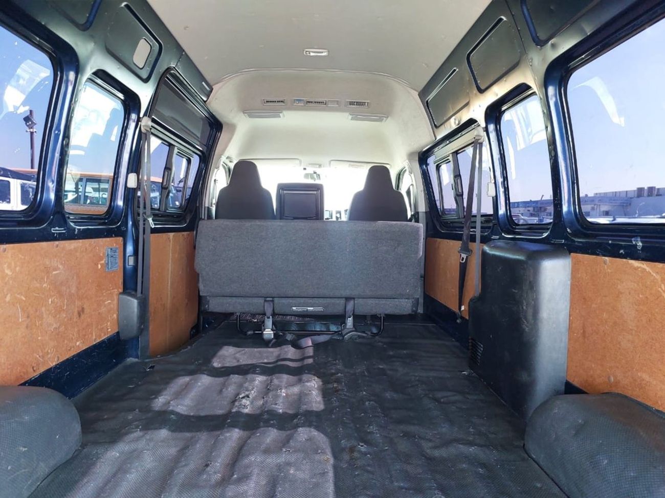 تويوتا هاياس TOYOTA HIACE VAN RHD 2015 MODEL 3.0 L DIESEL AUTOMATIC(PM16253)