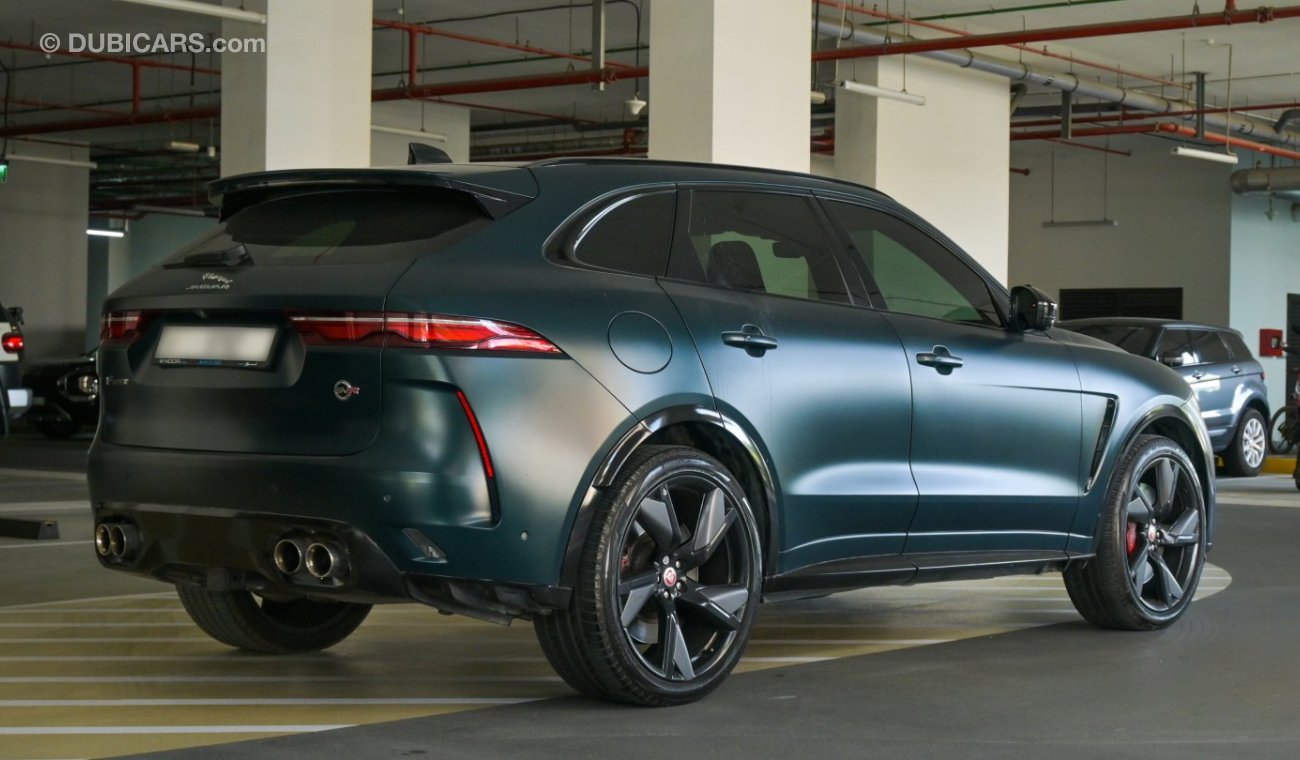 Jaguar F-Pace 5.0L V8 SVR (550 PS)