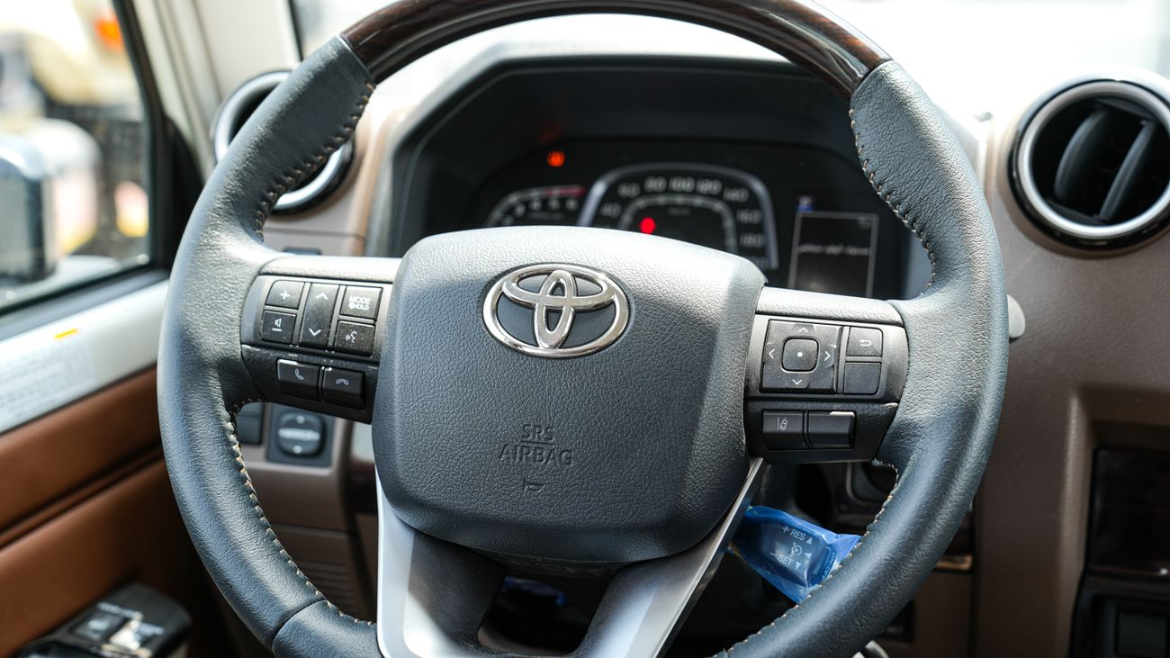 Toyota Land Cruiser Pick Up