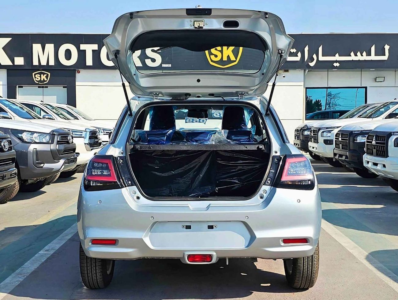 Suzuki Swift GLX | GCC WITH RADAR | BLINDSPOTS | HIGH OPTION | CODE # GLXHR