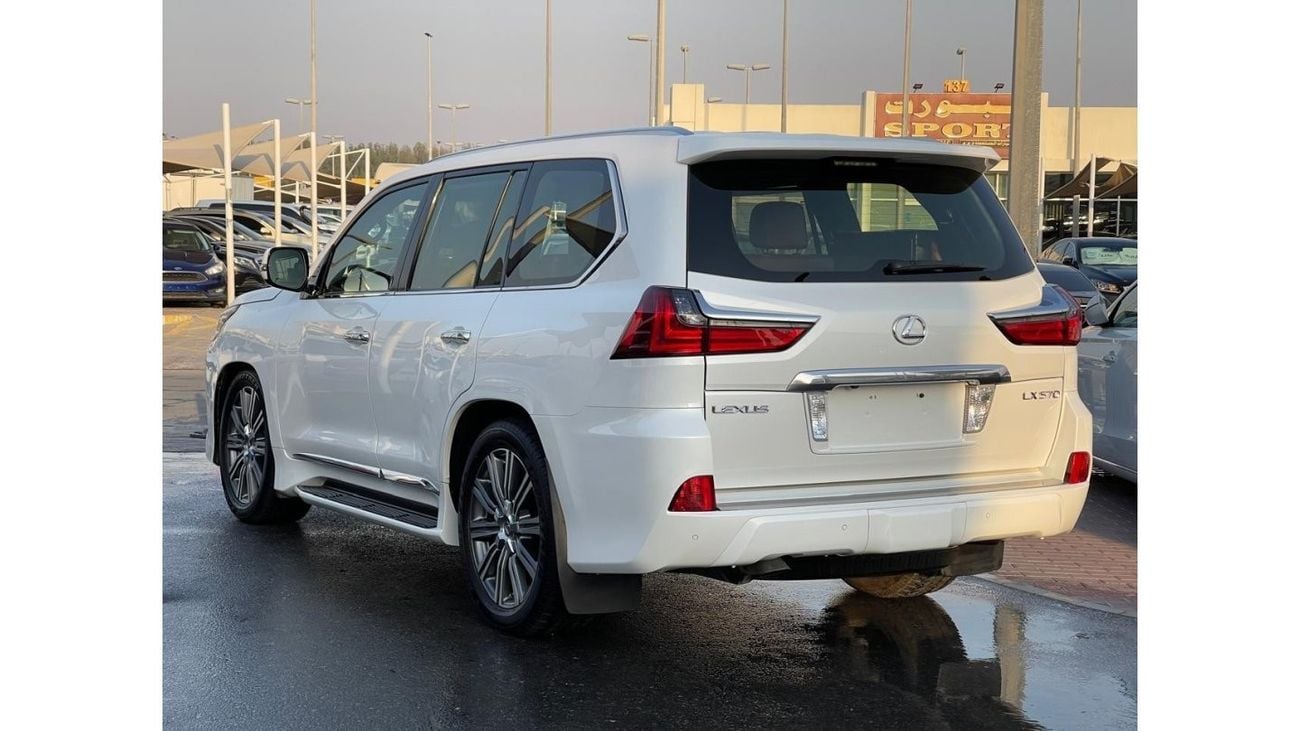 Lexus LX 570 Platinum Lexus LX 570_GCC_2016_Excellent Condition _Full option