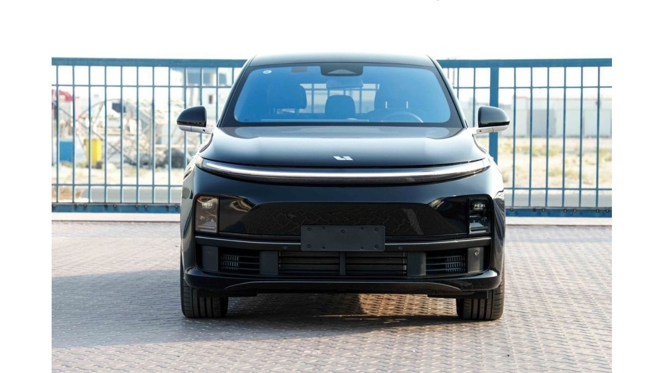 Li Auto L7 2024 Li Auto L7 PRO 1.5 Plug-in Hybrid - Black inside Black | Export Only