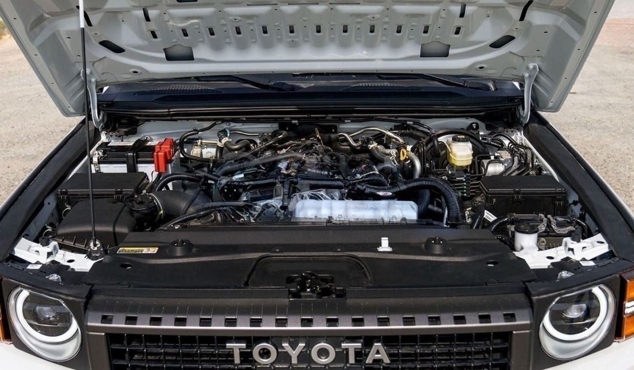 تويوتا برادو 250 2.4P AT FIRST EDITION MY2025 – WHITE