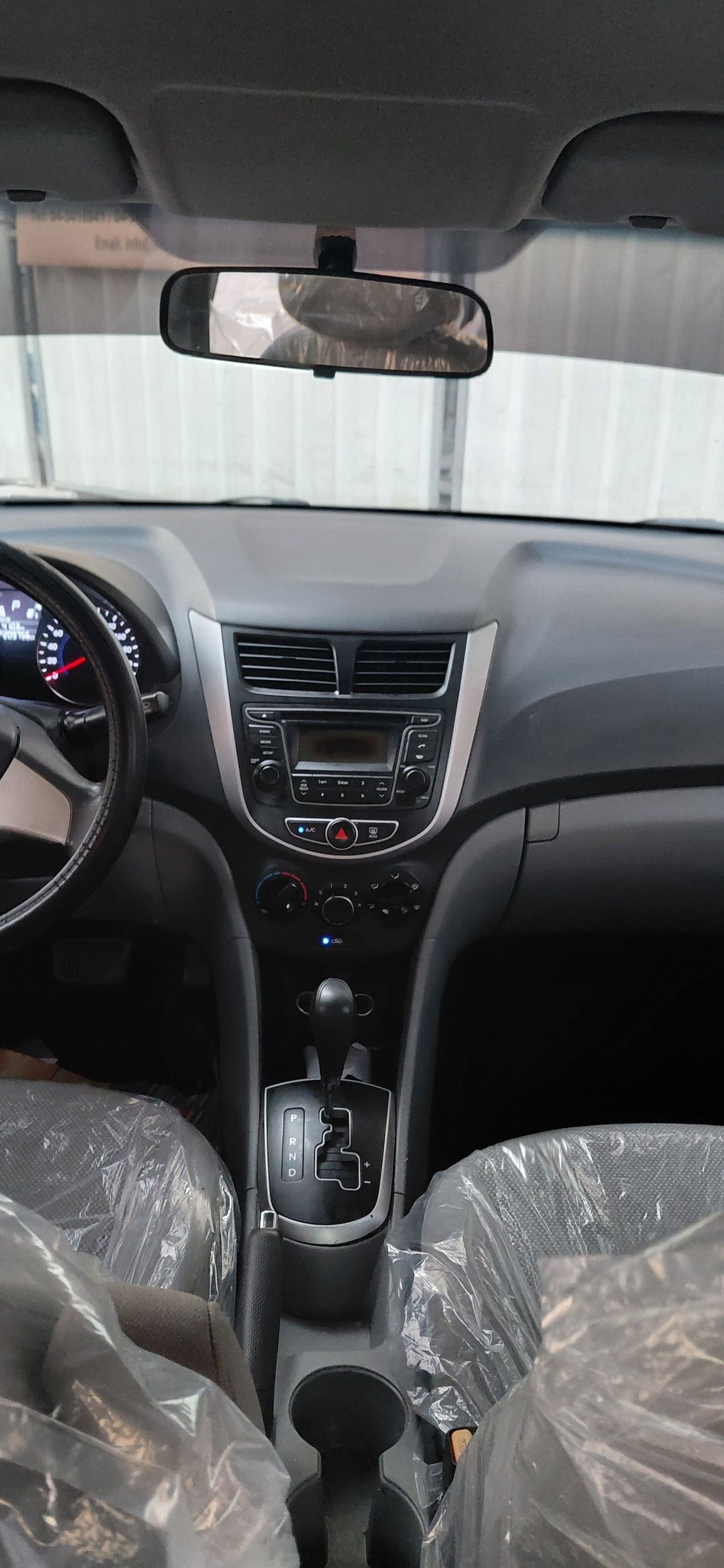 Hyundai Accent 1.6  4 cyl. Korya ,5 seats 4 door