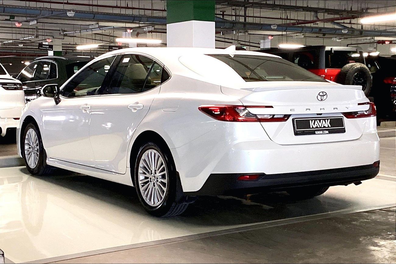 تويوتا كامري XLE | شامل الضمان | 0 ﺪﻔﻋﺓ ﺃﻮﻟﻯ