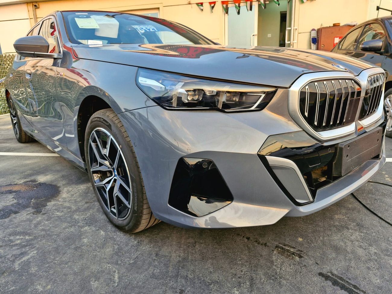 BMW i5 2024 BMW i5 35L Long Exclusive – Freezone | Export & UAE Registration Available!