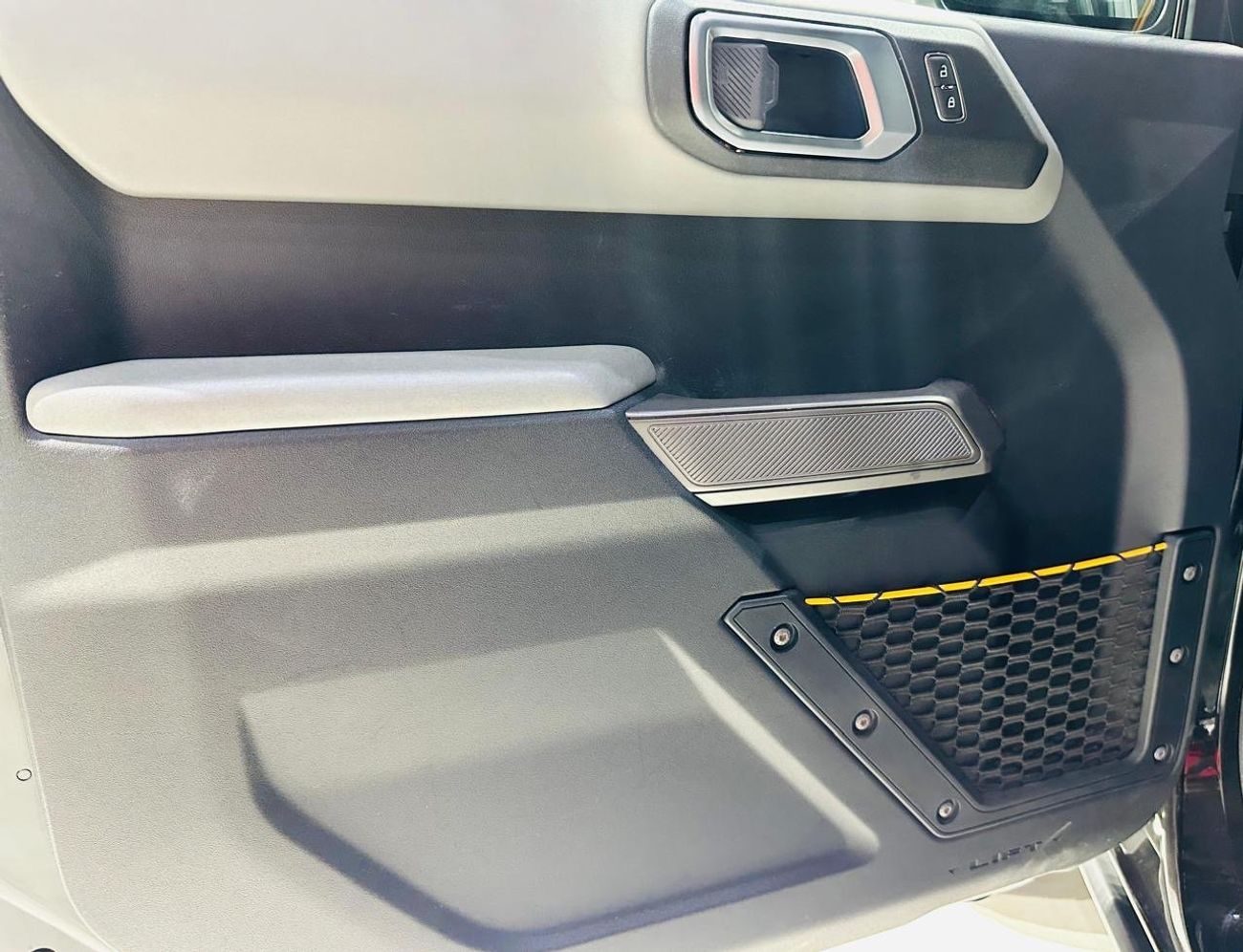 Ford Bronco Badlands 2.7L