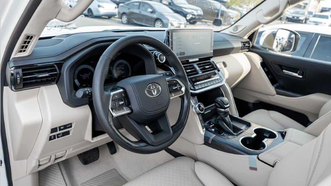 Toyota Land Cruiser ECT0114 - Toyota LC300 VXR  - 3.5L Hybrid Auto White with Beige 2025