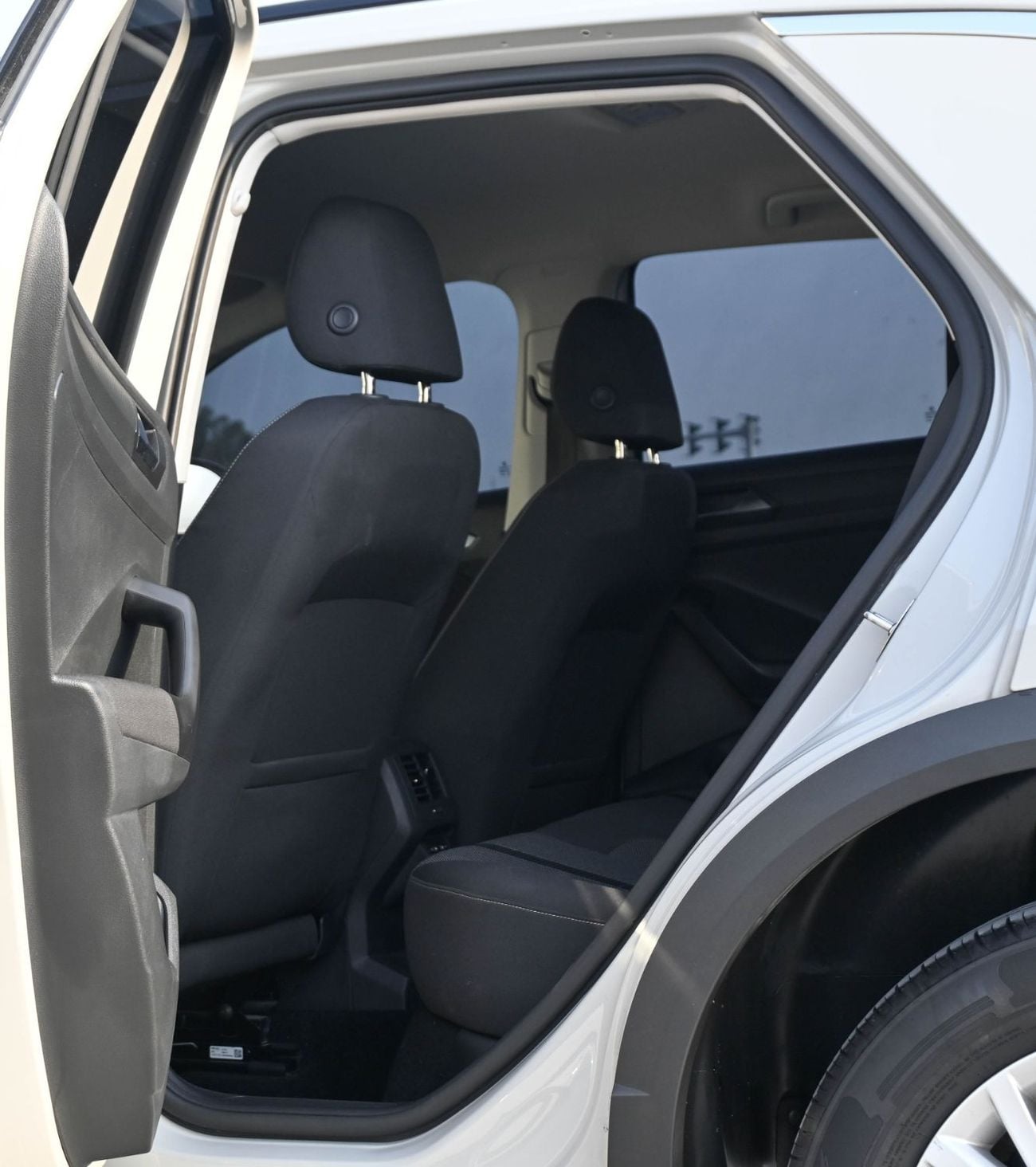 Volkswagen T ROC Life 1.4L VOLKSWAGEN T ROC 2023 1.4L GCC   accident-free Excellent Condition 1019  AED Monthly