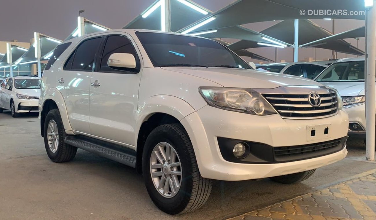 Toyota Fortuner Toyota Fortuner 2014 EXR V4 Ref# 492