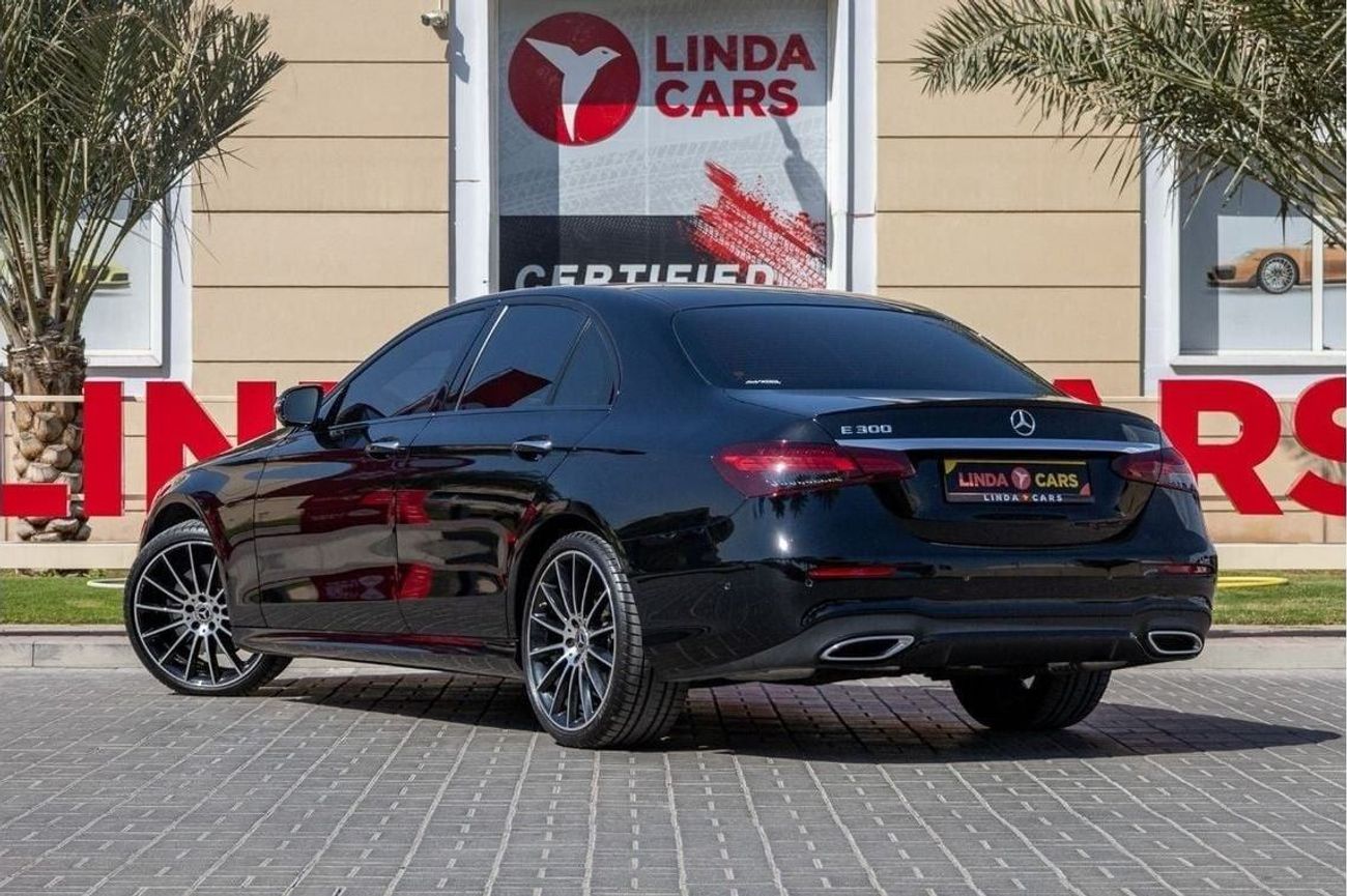 Mercedes-Benz E300 Mercedes-Benz E300 2022 GCC under Agency Warranty and Service Contract with Flexible Down-Paymen