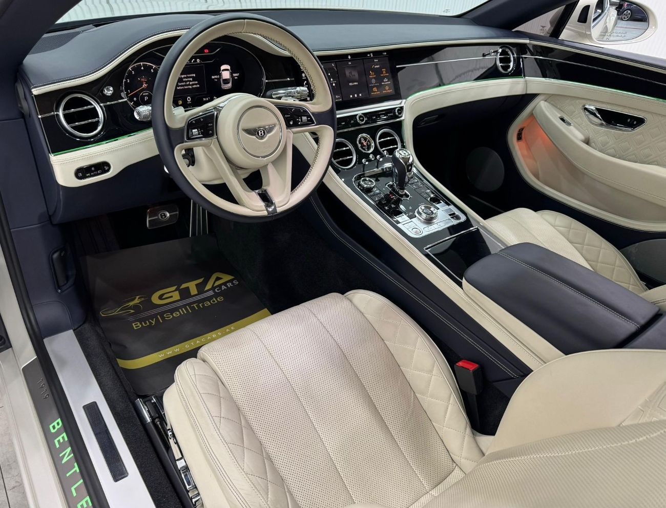 بنتلي كونتيننتال جي تي 2019 Bentley Continental GT, One Year Warranty, Full Service History, GCC