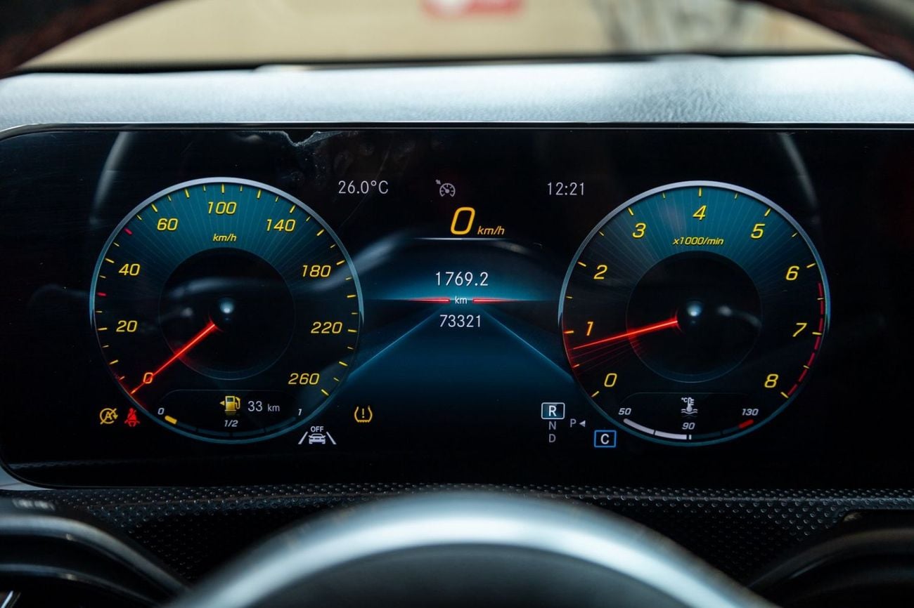 Mercedes Benz CLA250 Premium 2.0L 2022 Mercedes-Benz CLA 250 GCC Specs | Agency Warranty | Service Contract