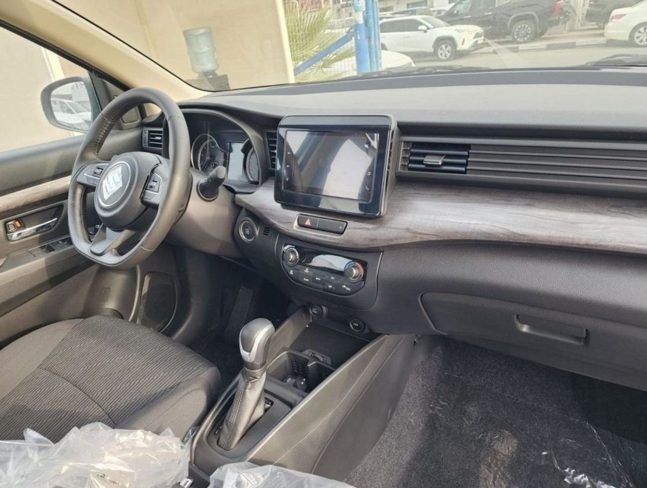 Suzuki Ertiga Suzuki ERTIGA 1.5L Petrol, SUV, FWD, 5Doors Color Silver Model 2024