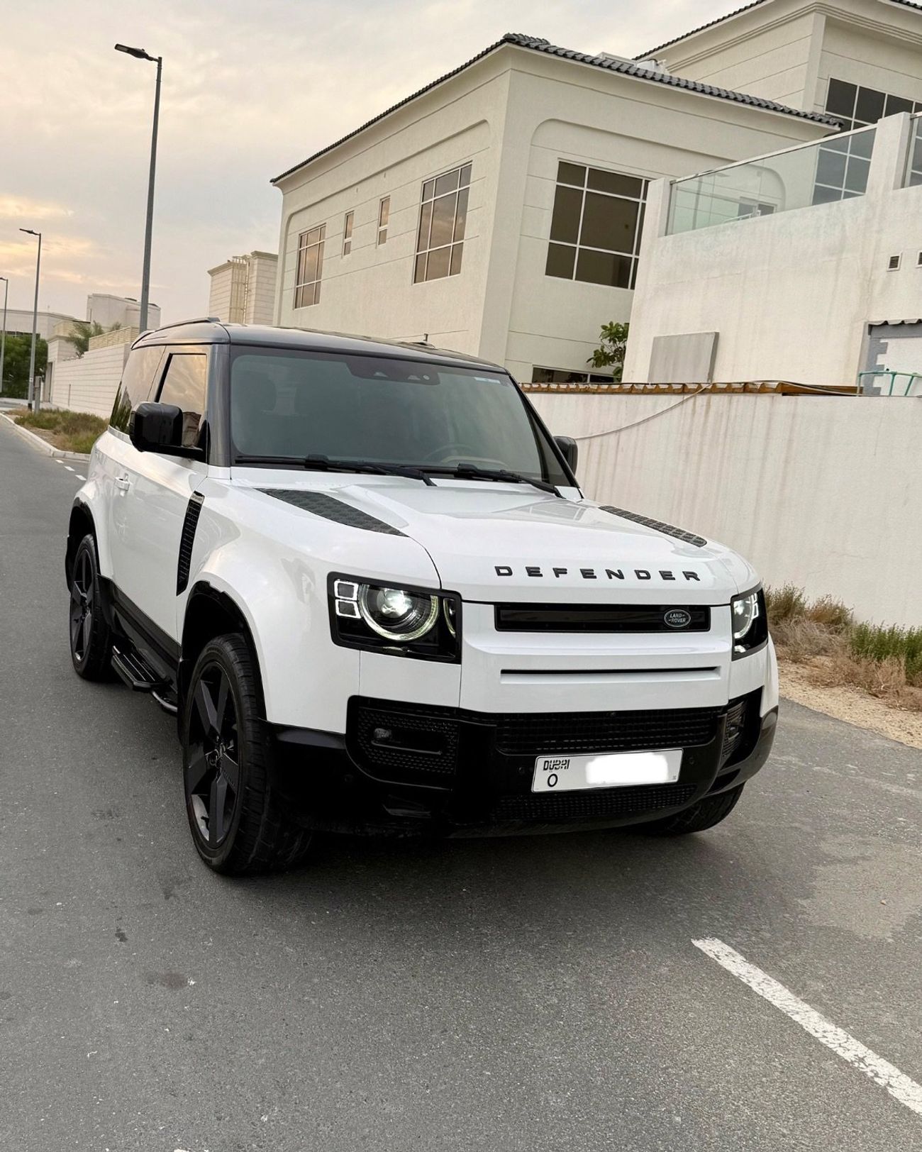 Land Rover Defender 90 SE P300 2.0L