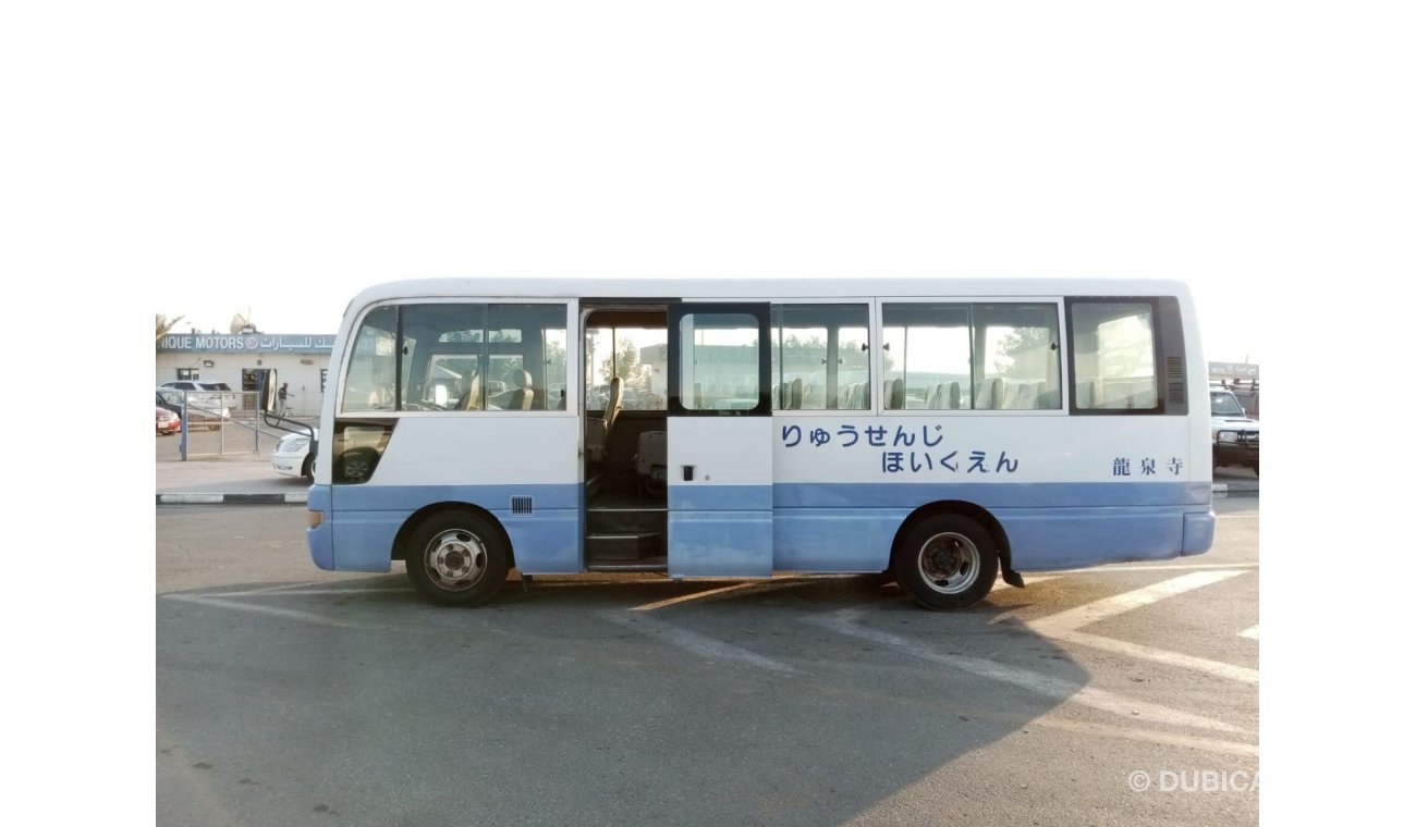 Nissan Civilian NISSIAN CIVILIAN RIGHT HAND DRIVE  (PM 900)