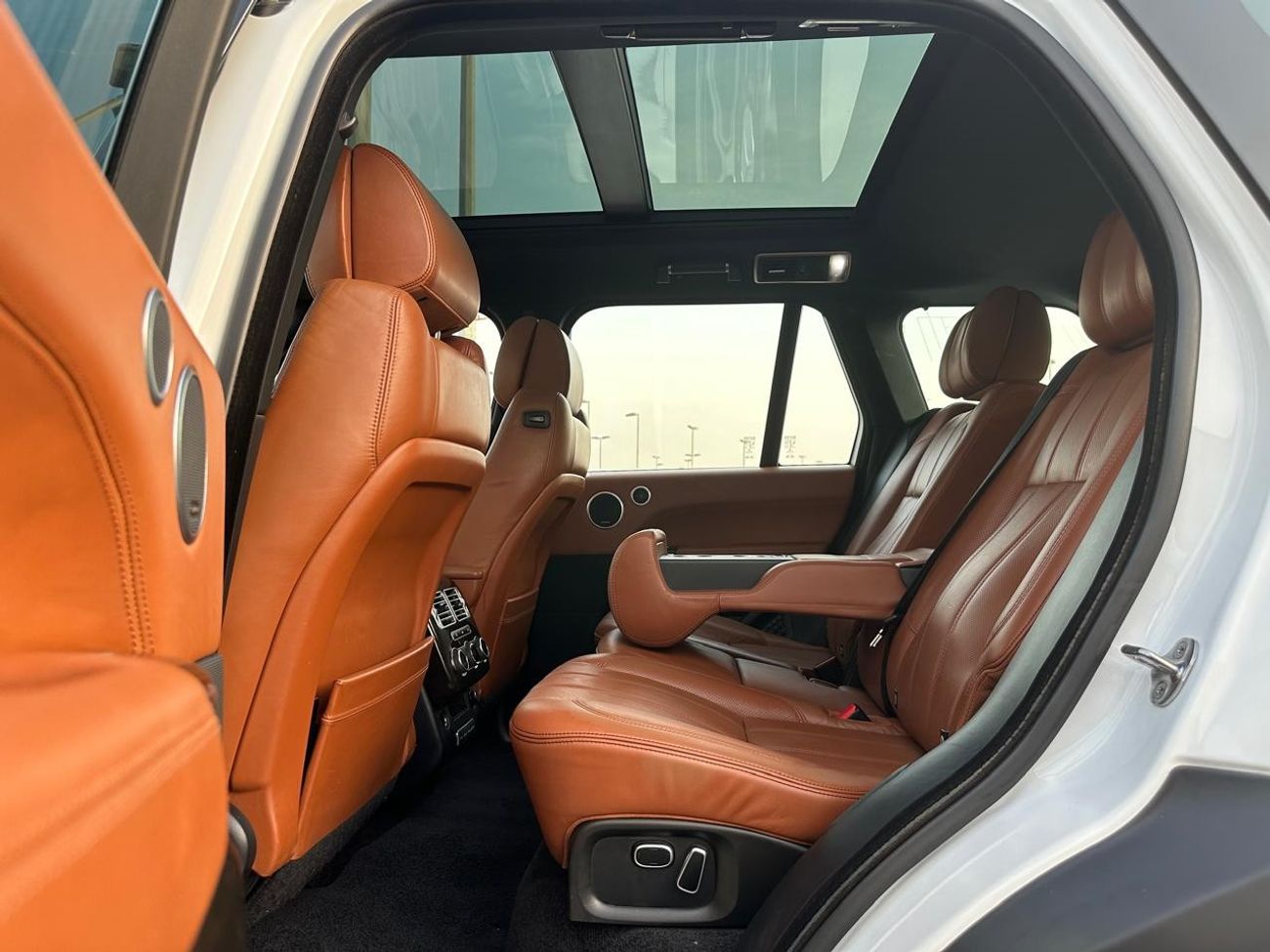 Land Rover Range Rover Range Rover SE_GCC_2015_Excellent Condition _Full option