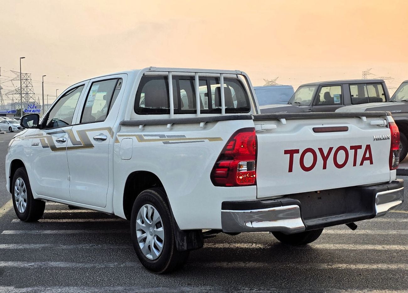 Toyota Hilux GLX TOYOTA HILUX D.C PICKUP GLS G1 2.7L A/T PETROL 4X2 5 SEATER White Color 2026 MODEL
