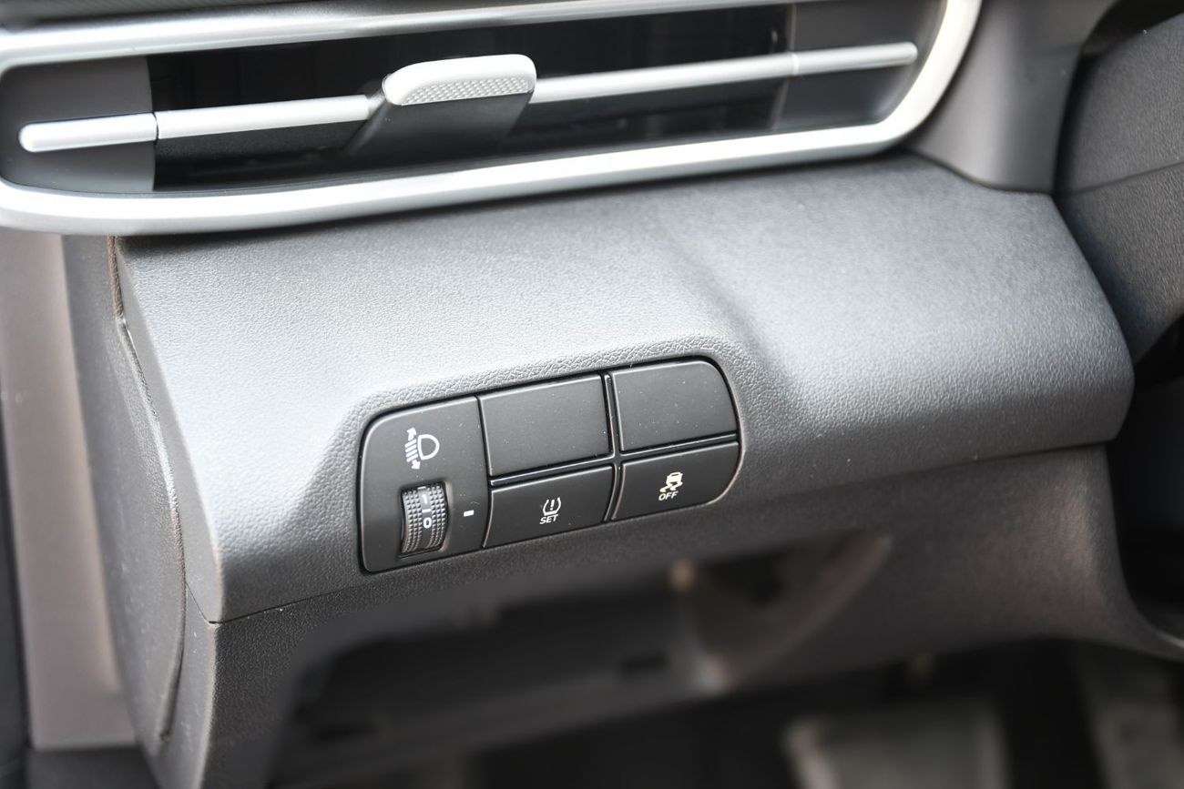 Hyundai Elantra 2025 Hyundai Elantra 1.5L Automatic (Ready Stock)