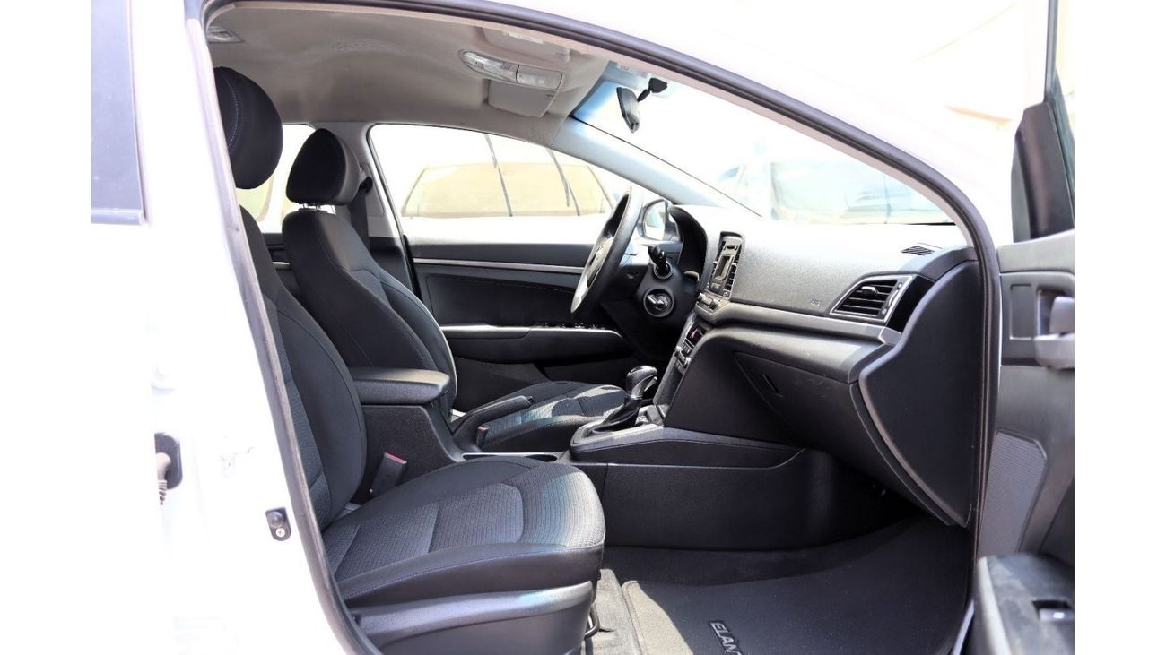 هيونداي إلانترا GL خالية من الحوادث - خليجي - مكينة 1600 سي سي - بحالة ممتازة من الداخل والخارج