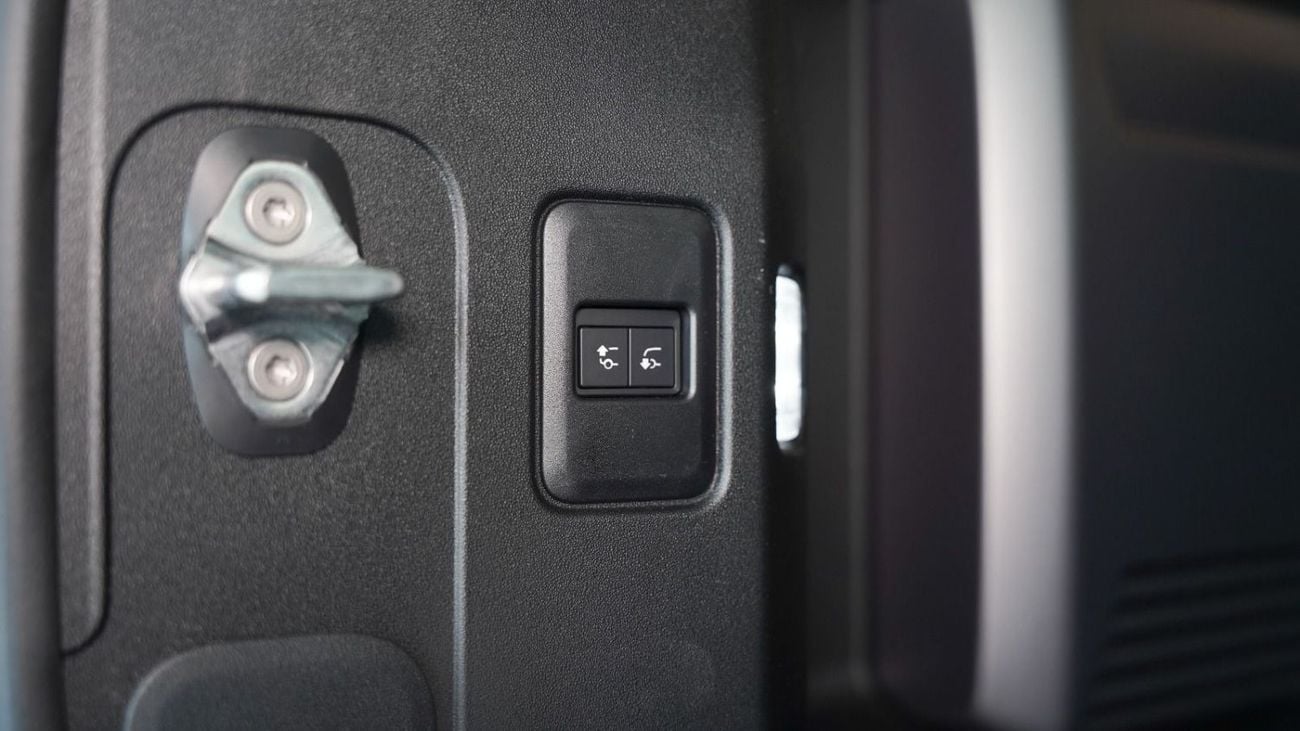 Land Rover Defender Land Rover Defender X-Dynamic HSE P400 - 2026 - GCC (Export)