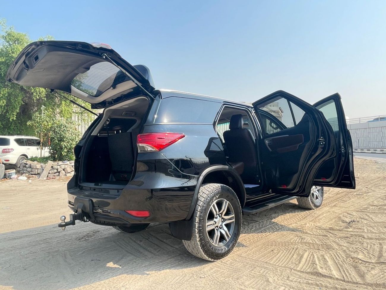 Toyota Fortuner diesel 2.8 liter ,right hand drive only for export available