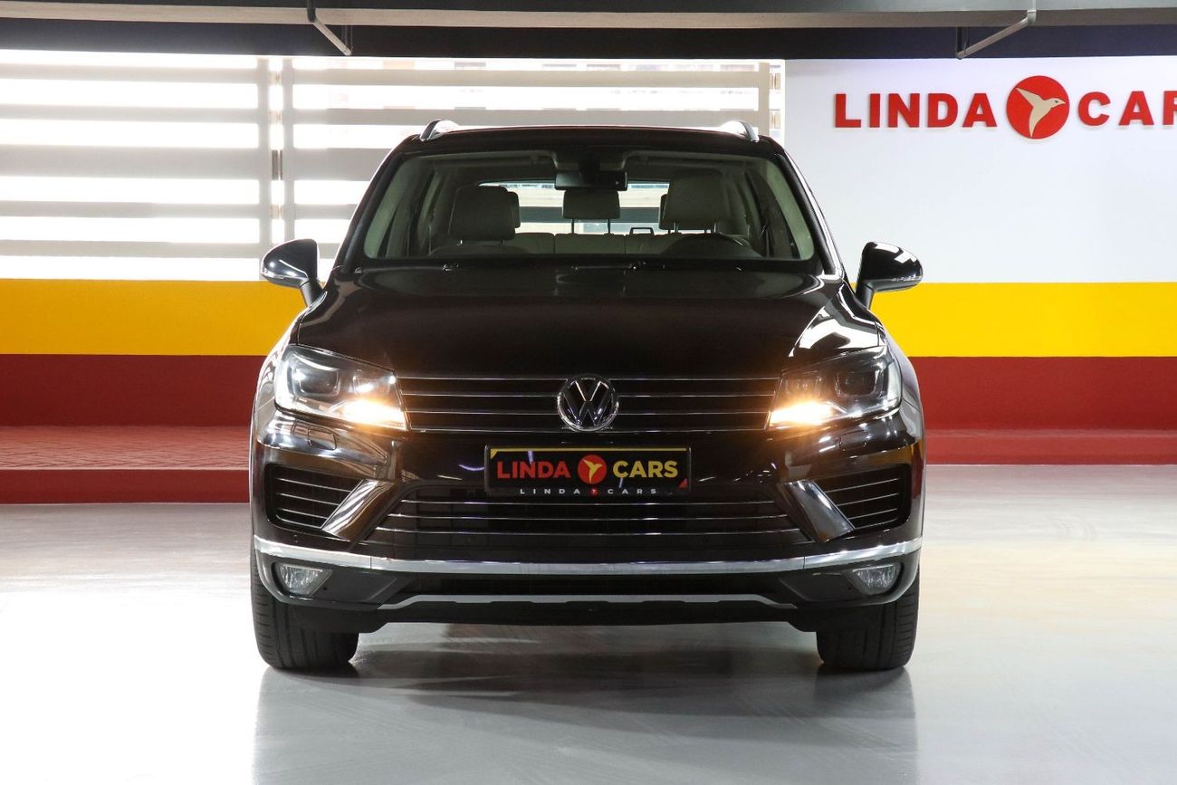 Volkswagen Touareg Volkswagen Touareg 2016 GCC under Warranty with Flexible Down-Payment