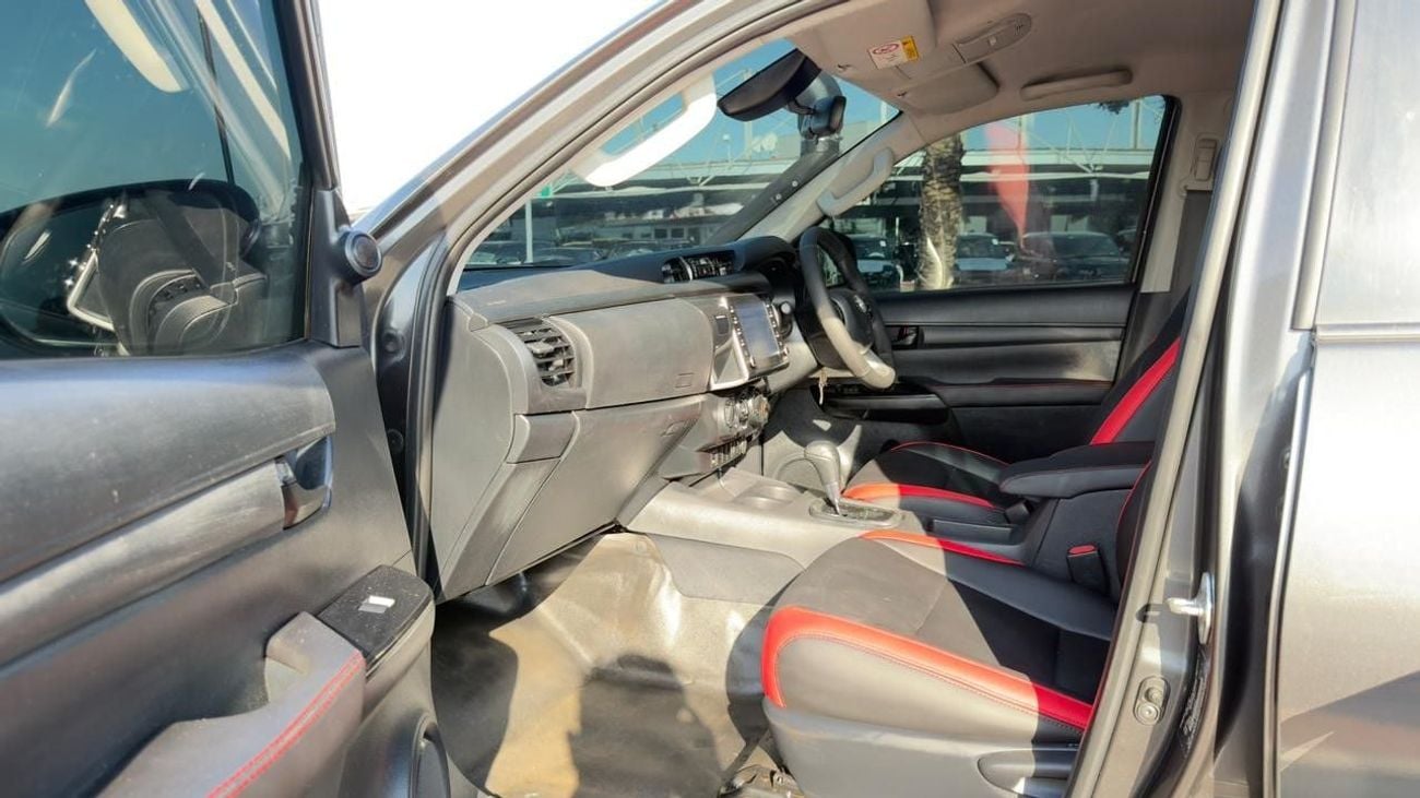 Toyota Hilux FRONT BUMPER | 4X4 SPORTS BAR | LEATHER SEATS | AUTO | 2.8L DIESEL | POWER SEATS