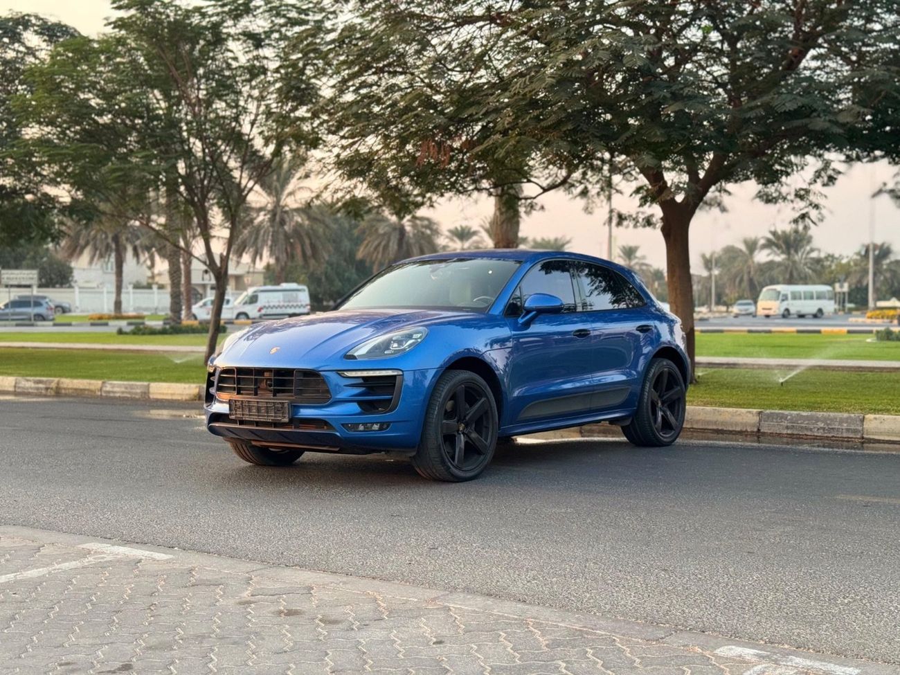 Porsche Macan Std 2.0L (252 HP)