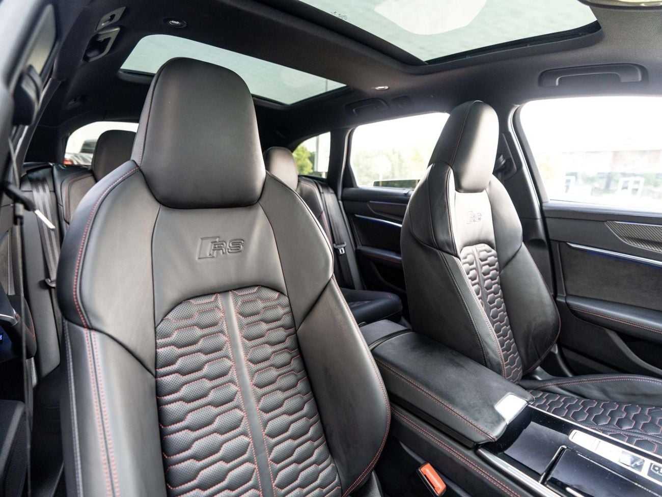 Audi RS6 STANDARD Audi RS6 2021 GCC specs