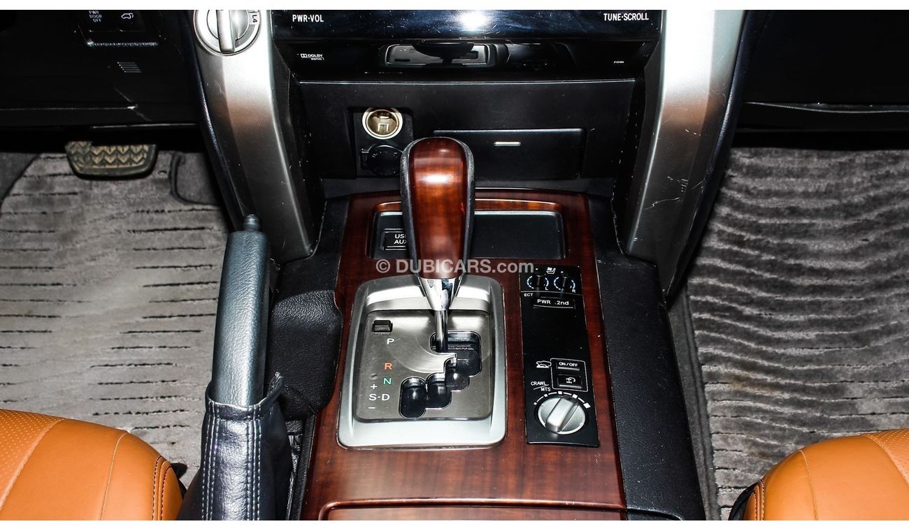 Toyota Land Cruiser VXR V8 5.7L