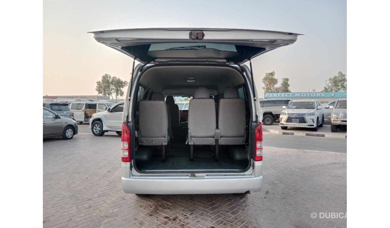 تويوتا هاياس TOYOTA HIACE VAN RIGHT HAND DRIVE (PM1518)