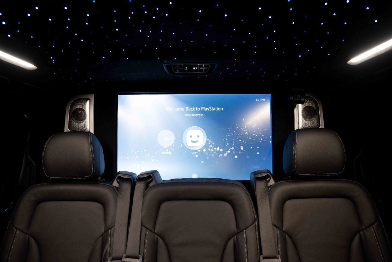 Mercedes Benz V300 AVANTGARDE Original Mercedes VIP Captain Seats | Including TV partition and PlayStation 5