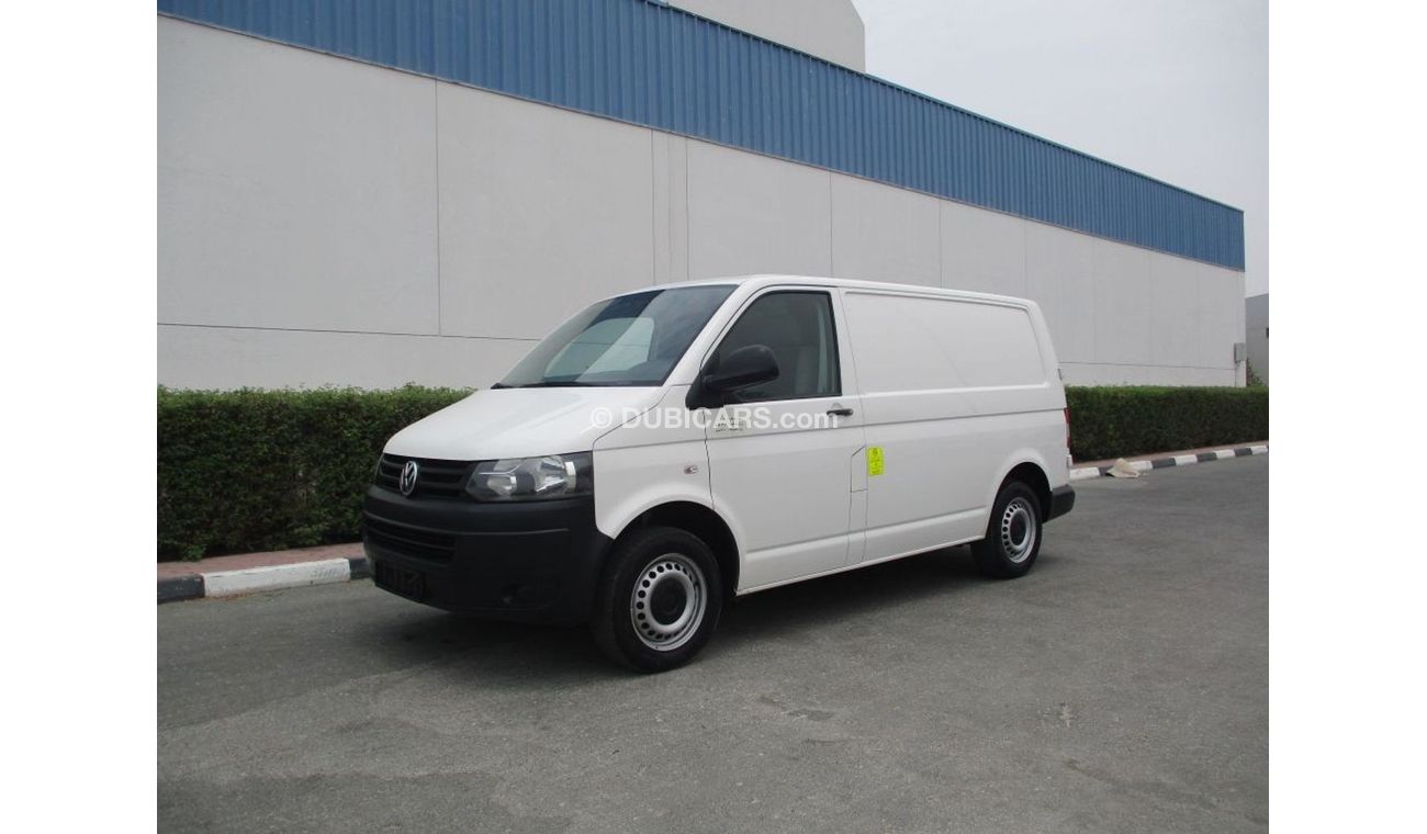 فولكس واجن T5 ترانسبورتر فولكس واجن ترانسبوتر فان بحاله ممتازه 2015 بدون حوادث