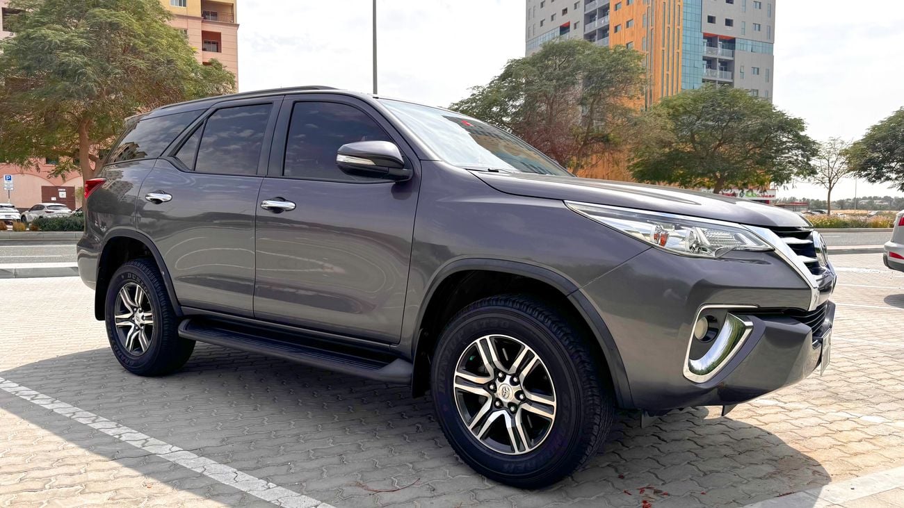 Toyota Fortuner EXR 2.7L 4WD