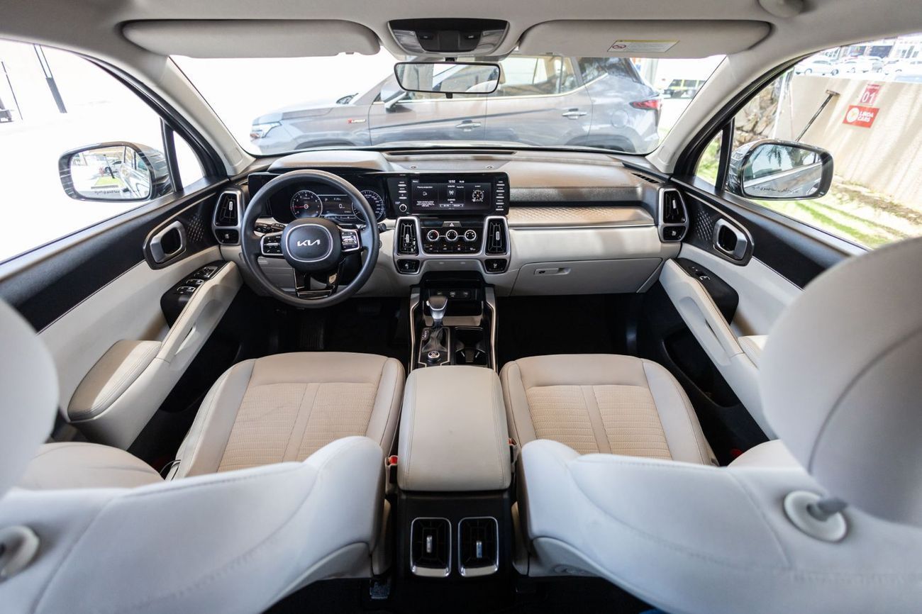 Kia Sorento Std 2.5L FWD