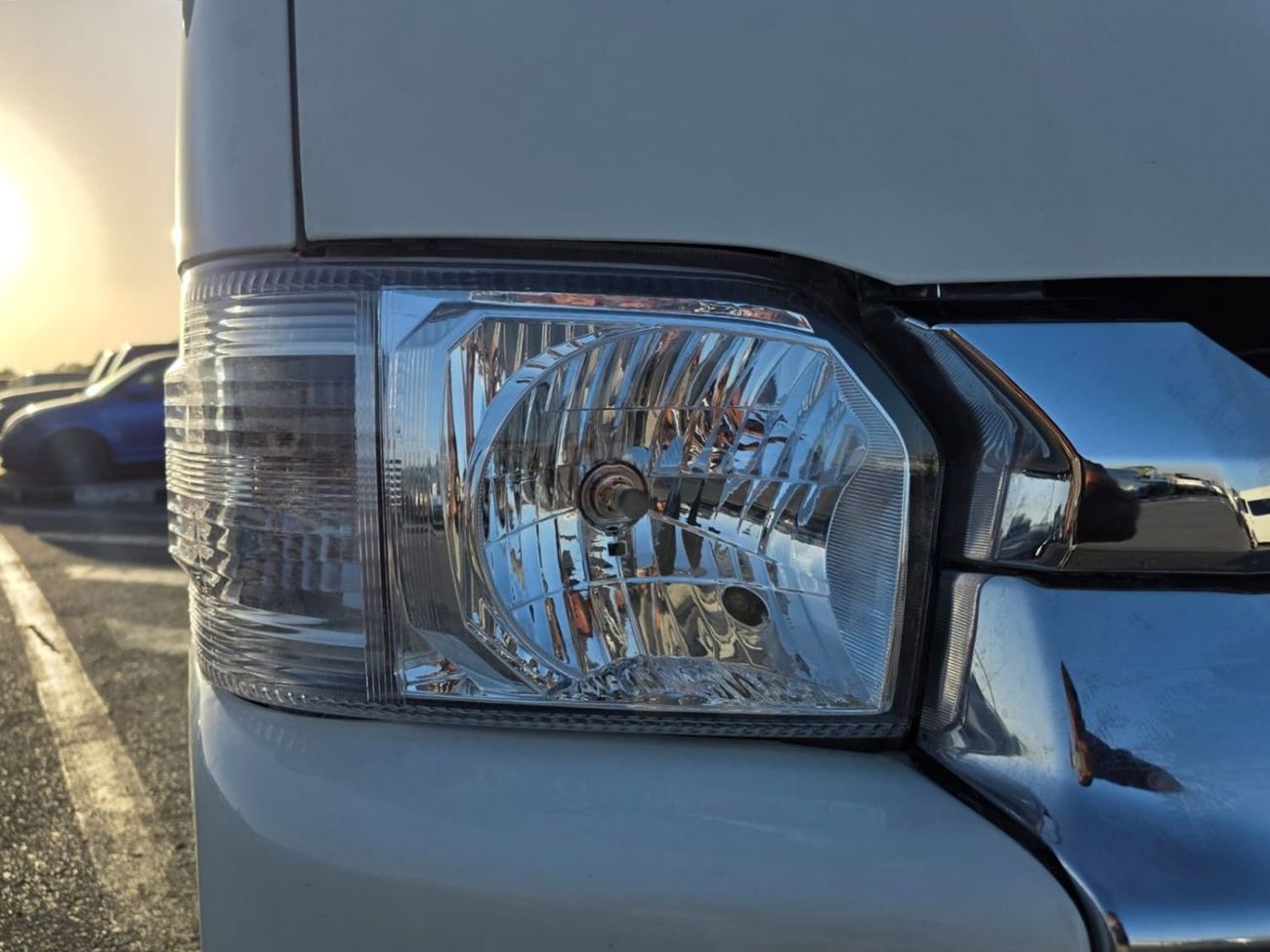 Toyota Hiace TOYOTA HIACE COMMUTER VAN RHD 2013 MODEL 3.0 L DIESEL MANUAL(PM10868)