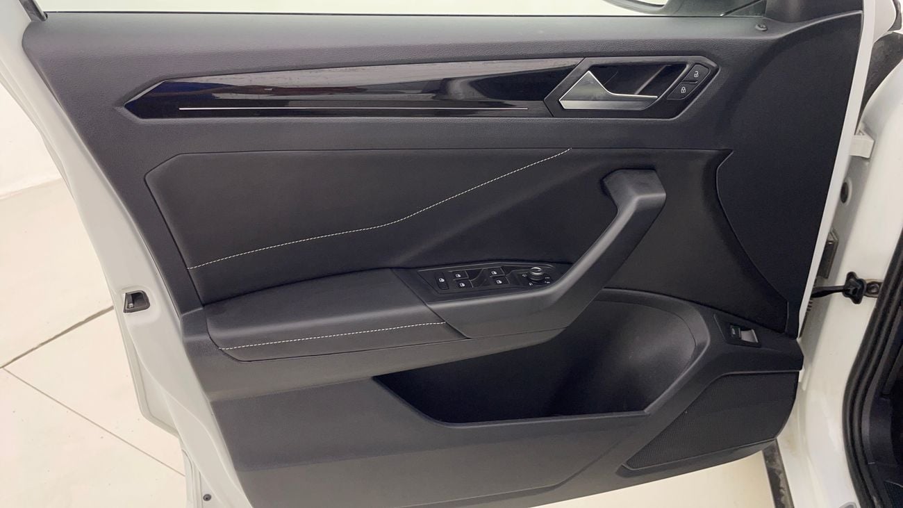 Volkswagen T ROC R LINE 1.4 | Zero Down Payment | Home Test Drive