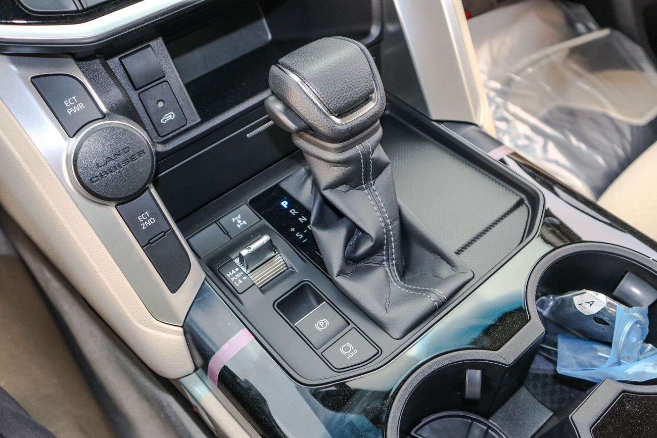 Toyota Land Cruiser Toyota Land Cruiser GXR 4.0L (300 Series) (GRJ 300) 2025 model basic option