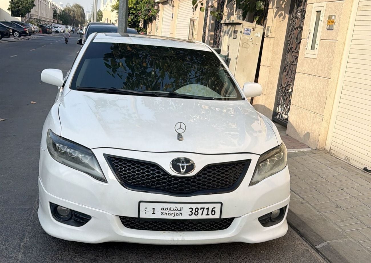 Toyota Camry es