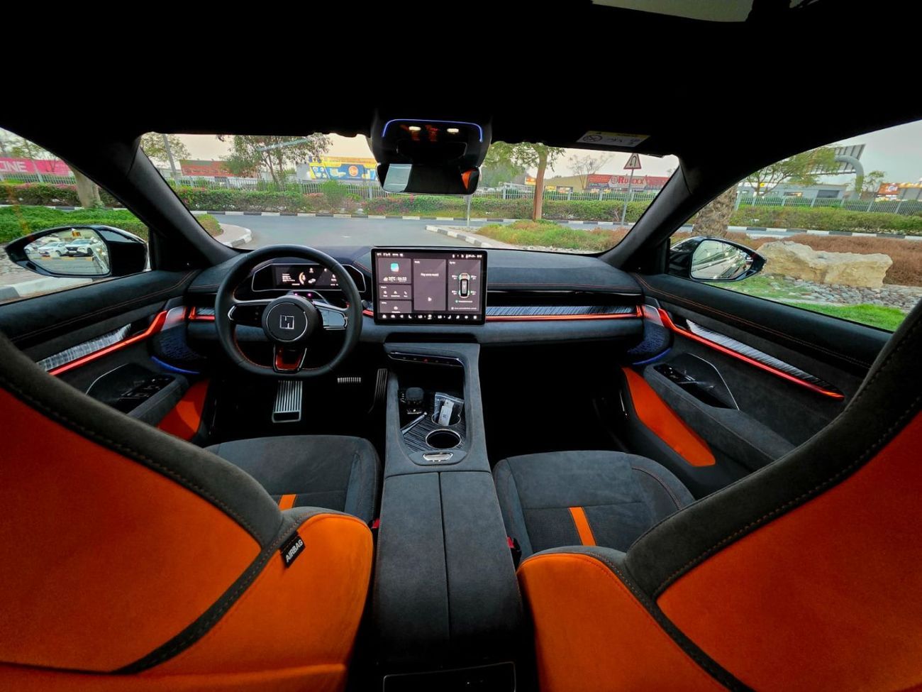 Zeekr 001 NEW ARRIVAL ZEEKR 001 2025 GCC  BLACK EDITION UNDER WARRANTY WITH SERVICE CONTRACT 5 YEARS