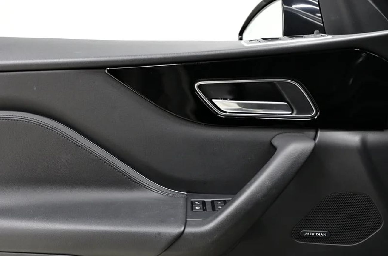 جاكوار F بيس F Sace | 1,100 monthly | Free Insurance + Registration | Ref#A629005