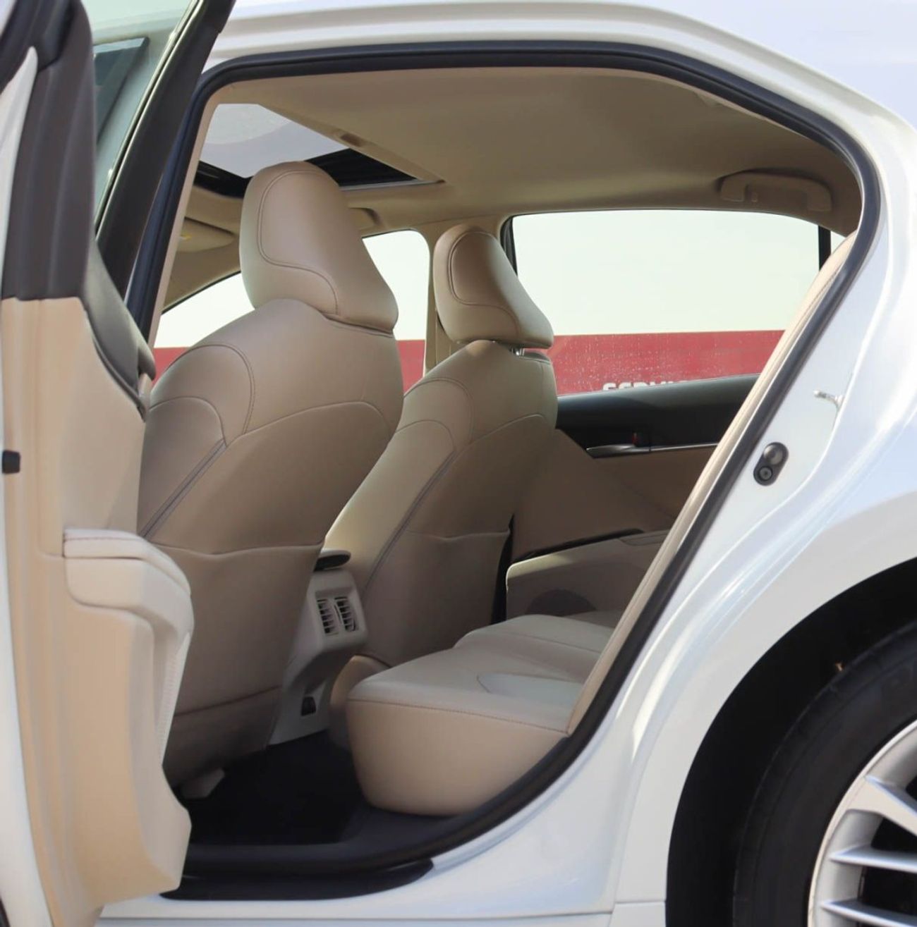 تويوتا كامري SE+ 2.5L Toyota Camry 2019 GCC full option v6 original paint without accidents in excellent conditio