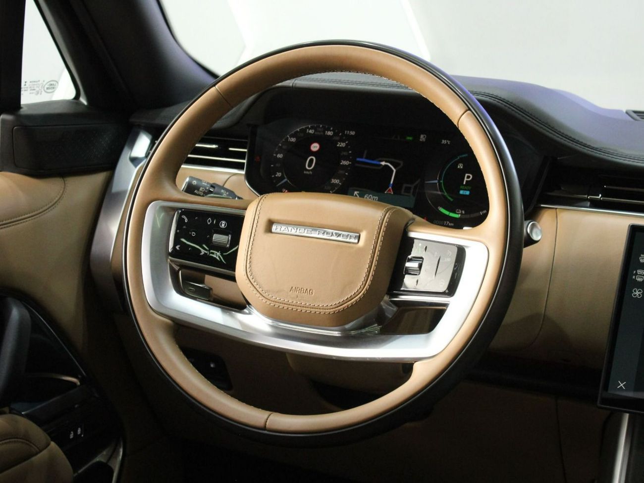 لاند روفر رينج روفر Vogue P550 Autobiography | BRAND NEW!