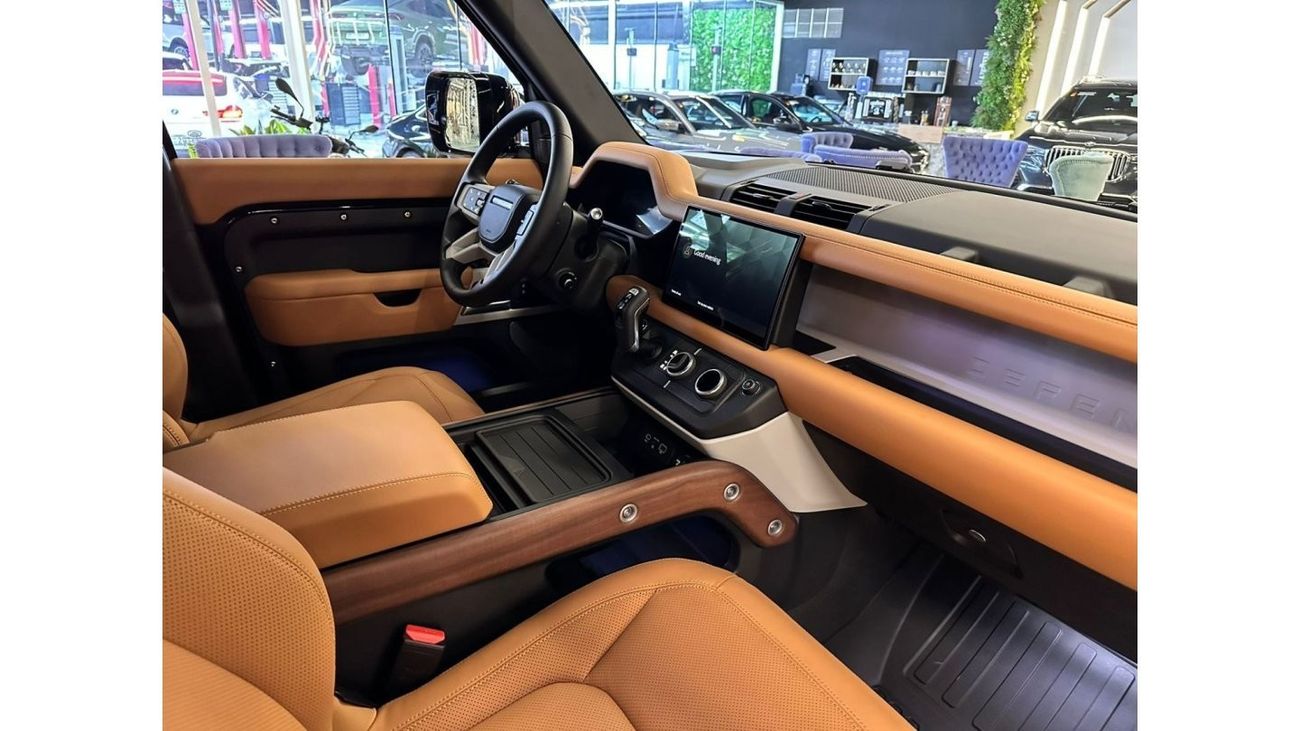 Land Rover Defender Defender HSE P400/22´ ALLOY WHEELS /2024 /GCC / 5 YEARS WARRANTY AND SERVICE